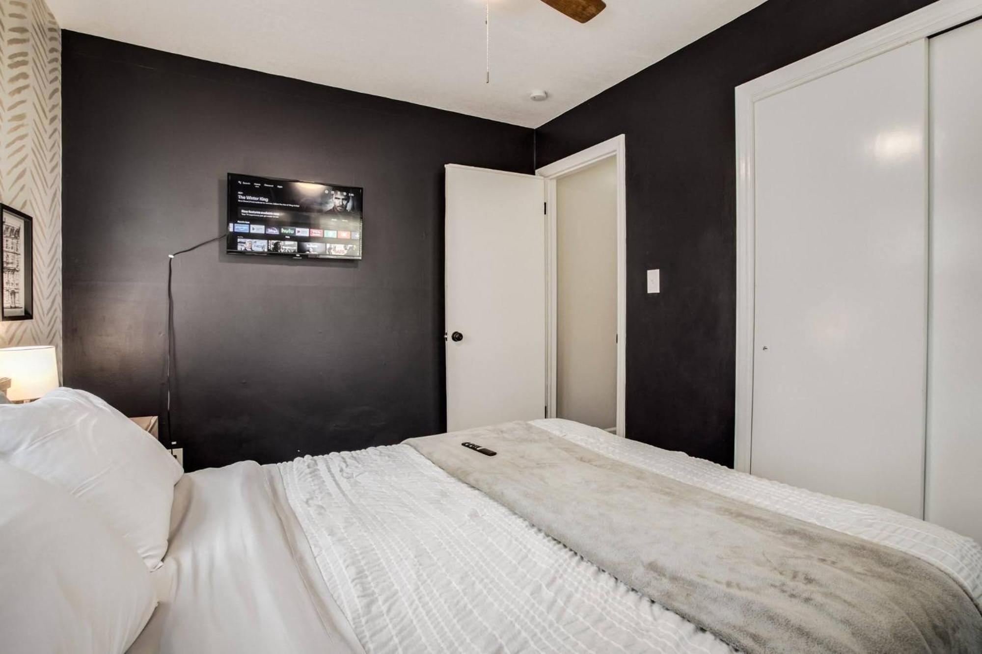 Chic Home With Huge Grassy Yard 7 Mins To Arrowhead Stadium Independence Esterno foto