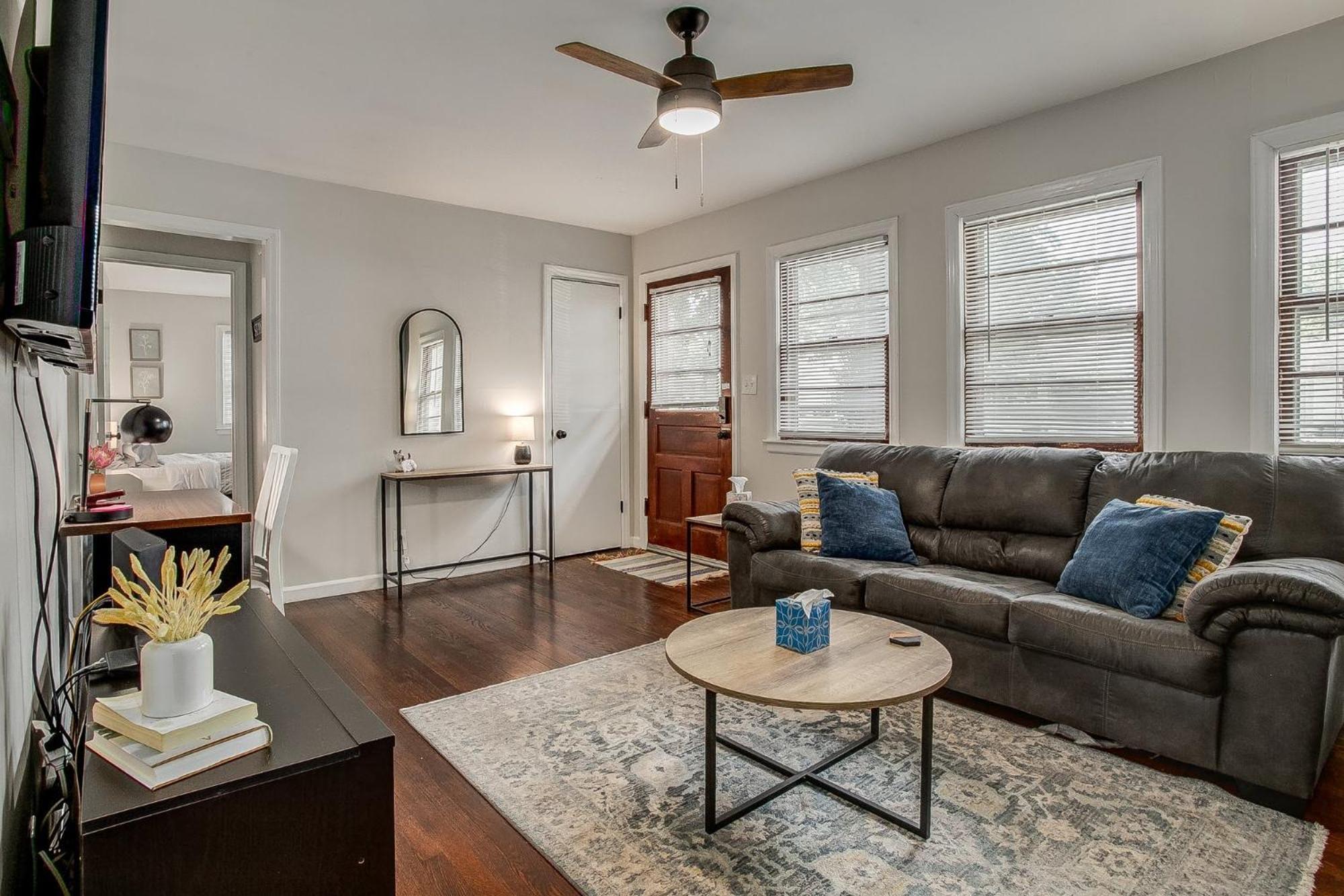 Chic Home With Huge Grassy Yard 7 Mins To Arrowhead Stadium Independence Esterno foto